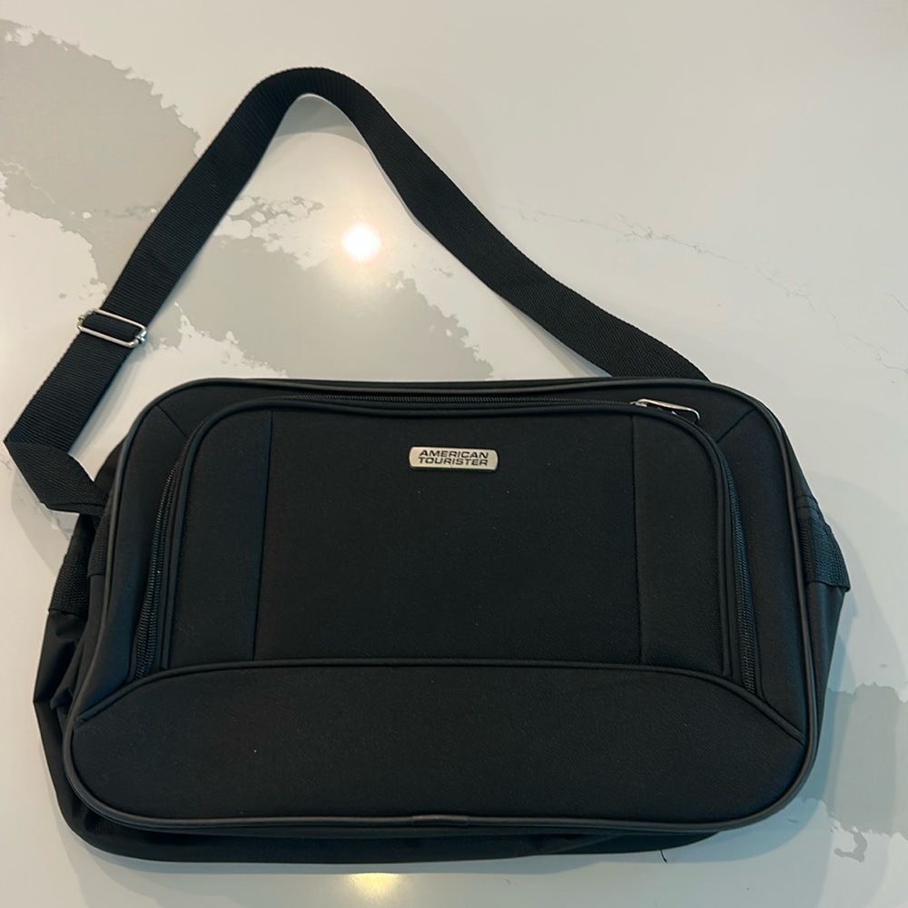 American Tourister Black Crossbody Shoulder Bag Travel Carry-On